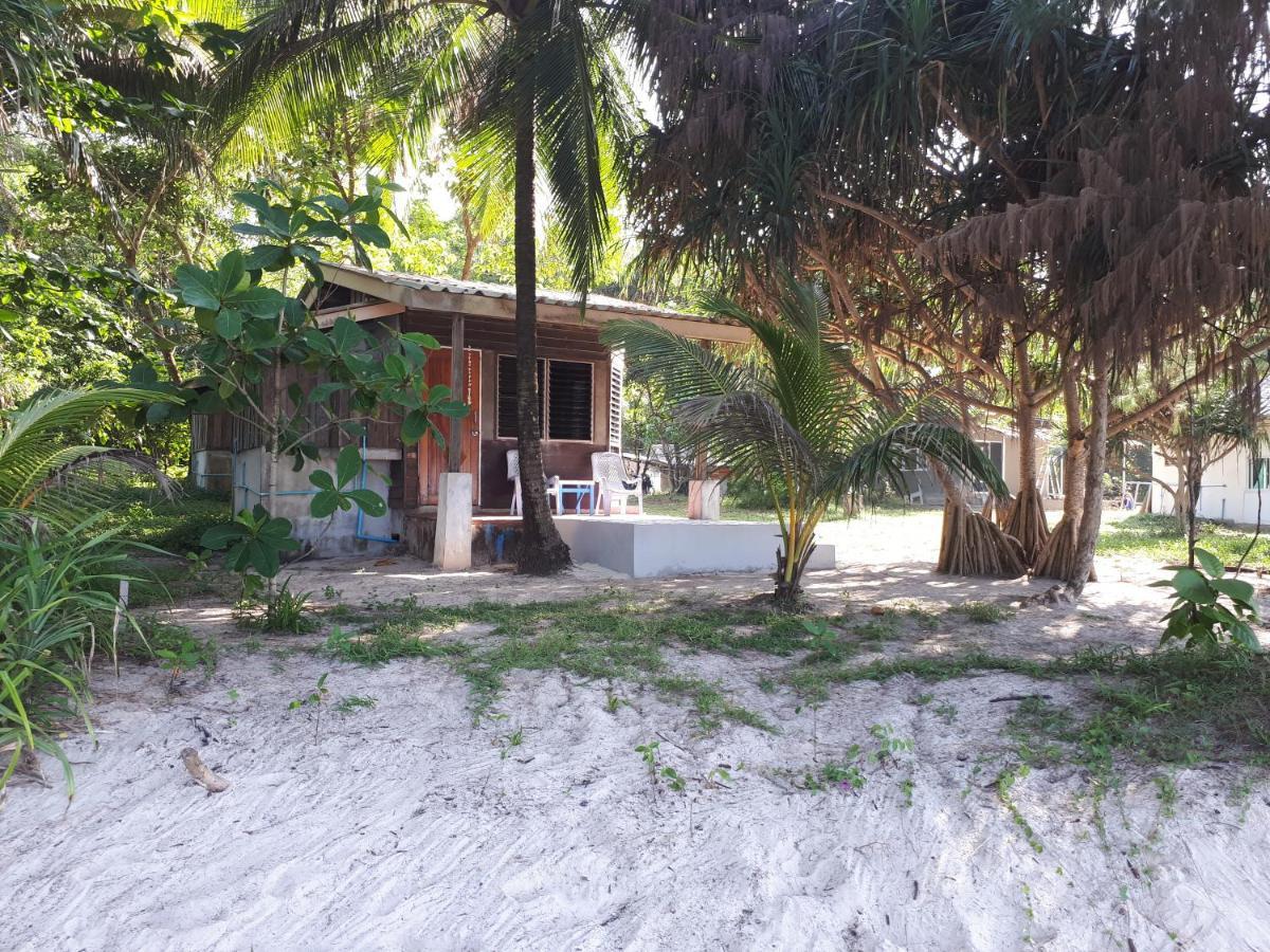 Phayam Friends Hotel Đảo Ko Phayam Ngoại thất bức ảnh